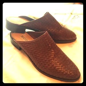 VINTAGE❤️Woven Slip Ons